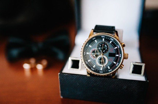 How Do Rolex Watches Work Without Batteries?