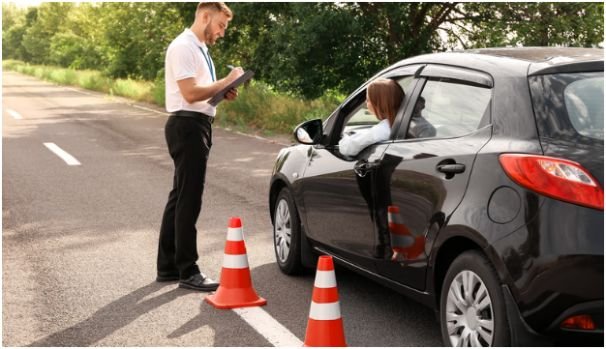 What Happens During a Traffic Stop Evaluation